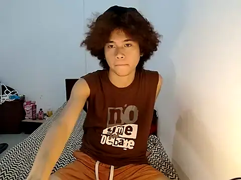 Asiantwink21 online show from June 22, 6:27 pm