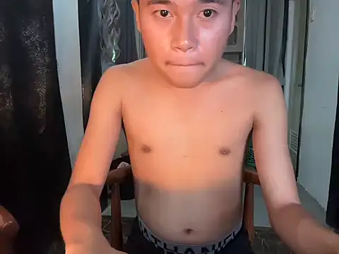 Asiantwink21 online show from September 16, 5:41 am