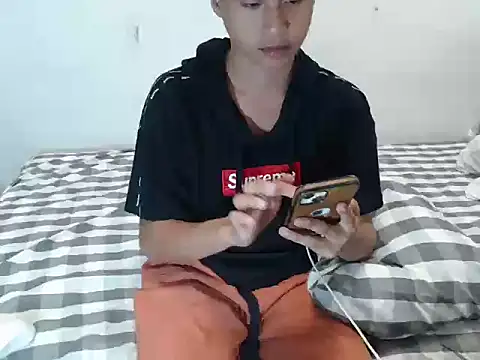 Asiantwink21 online show from January 11, 8:27 pm