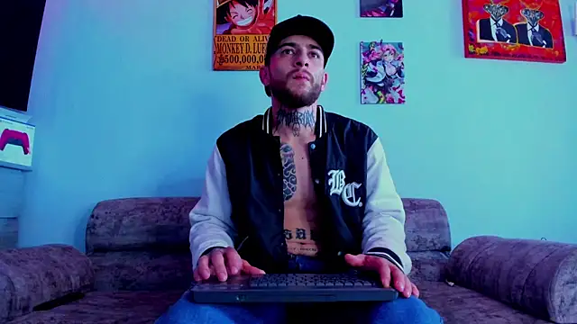 Snapshot of Drako_Lamar chatting on November 17, 1:59 pm Drako Lamar online show from November 17, 1:59 pm