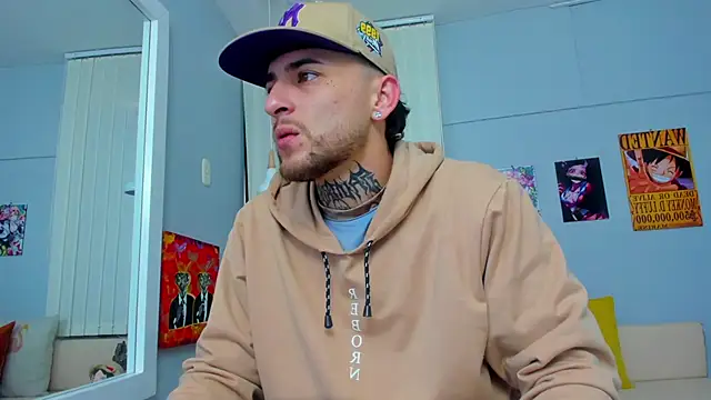 Snapshot of Drako_Lamar chatting on March 11, 12:28 pm Drako Lamar online show from March 11, 12:28 pm