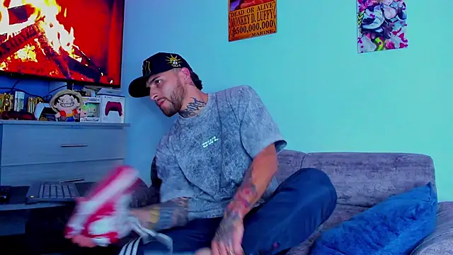 Snapshot of Drako_Lamar chatting on October 10, 12:11 am Drako Lamar online show from October 10, 12:11 am