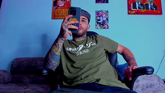 Snapshot of Drako_Lamar chatting on October 10, 9:59 pm Drako Lamar online show from October 10, 9:59 pm