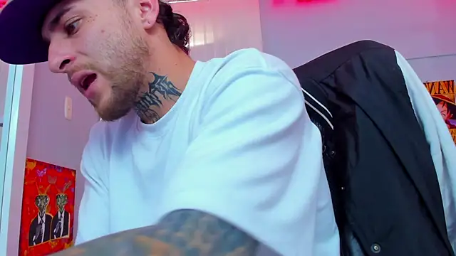 Snapshot of Drako_Lamar chatting on March 21, 3:57 pm Drako Lamar online show from March 21, 3:57 pm