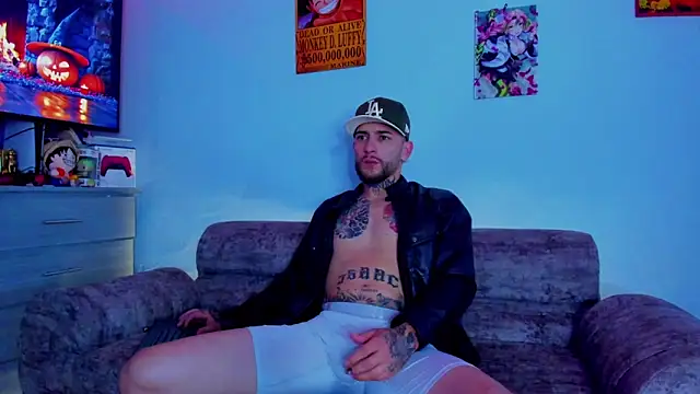 Snapshot of Drako_Lamar chatting on October 27, 12:28 pm Drako Lamar online show from October 27, 12:28 pm