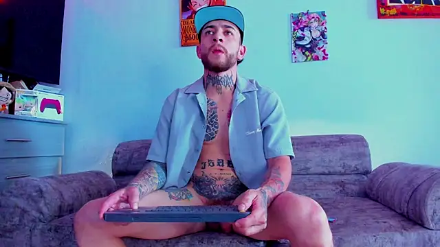 Snapshot of Drako_Lamar chatting on November 7, 3:27 pm Drako Lamar online show from November 7, 3:27 pm