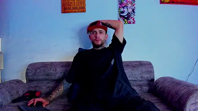 Snapshot of Drako_Lamar chatting on October 28, 12:37 pm Drako Lamar online show from October 28, 12:37 pm