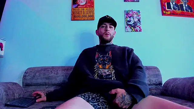 Snapshot of Drako_Lamar chatting on November 15, 1:04 pm Drako Lamar online show from November 15, 1:04 pm