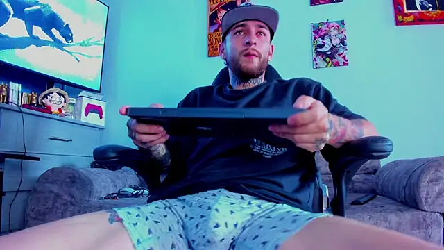 Snapshot of Drako_Lamar chatting on November 16, 6:34 pm Drako Lamar online show from November 16, 6:34 pm