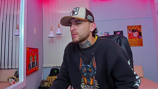 Snapshot of Drako_Lamar chatting on March 20, 12:32 pm Drako Lamar online show from March 20, 12:32 pm