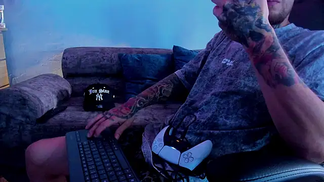 Drako Lamar online show from December 13, 8:04 pm