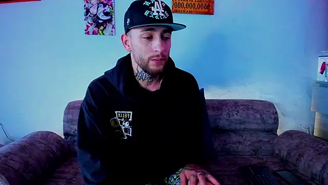 Snapshot of Drako_Lamar chatting on October 30, 12:47 pm Drako Lamar online show from October 30, 12:47 pm