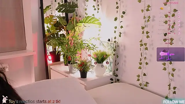 CarlyMilton online show from April 7, 9:38 pm