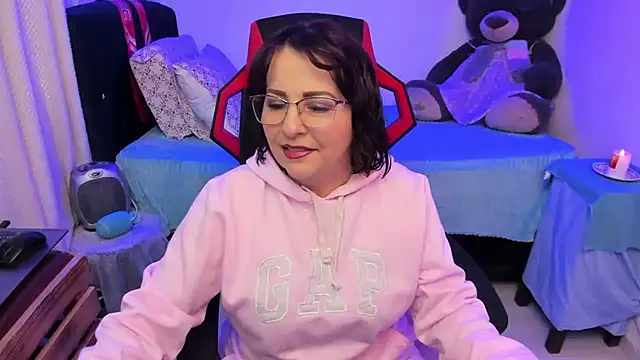 Snapshot of PaulinaSanders_X chatting on March 12, 6:53 pm PaulinaSanders X online show from March 12, 6:53 pm