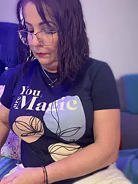 Snapshot of PaulinaSanders_X chatting on February 17, 9:32 pm PaulinaSanders X online show from February 17, 9:32 pm