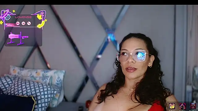 paula daniela1 online show from March 9, 7:50 pm