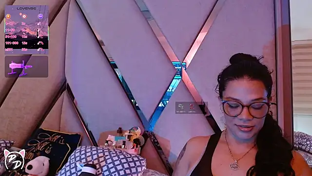 Snapshot of paula_daniela1 chatting on July 13, 9:47 pm paula daniela1 online show from July 13, 9:47 pm