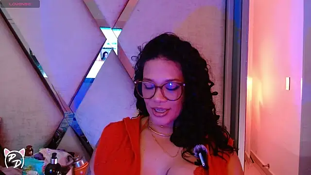paula daniela1 online show from June 3, 9:52 pm