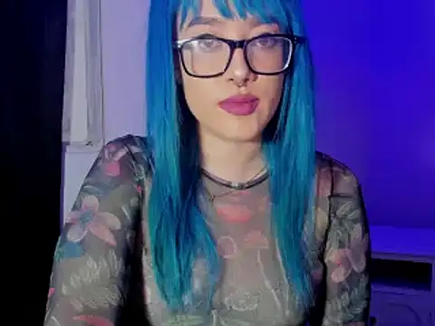 Snapshot of kat_apple chatting on December 13, 11:39 pm kat apple online show from December 13, 11:39 pm
