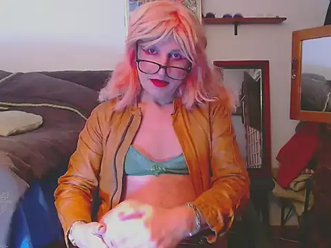 LorenJade online show from May 6, 7:23 am