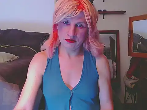 LorenJade online show from May 8, 7:45 am