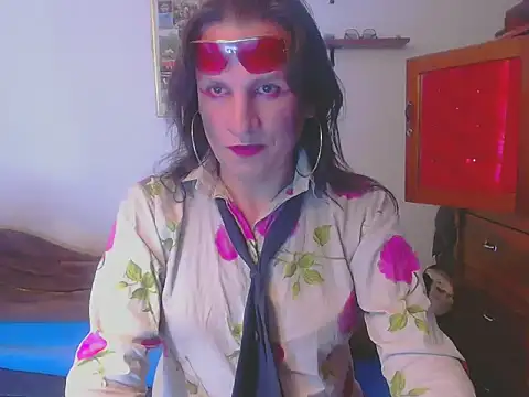 LorenJade online show from January 13, 6:28 am