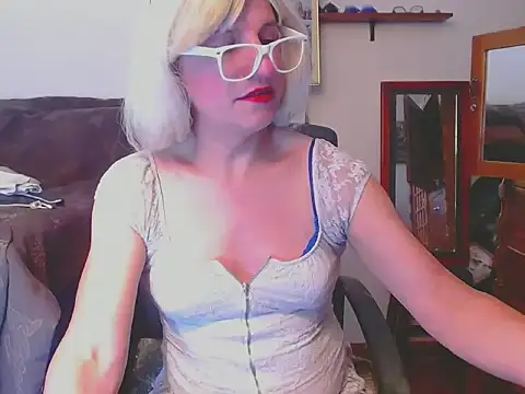 LorenJade online show from April 13, 11:42 pm