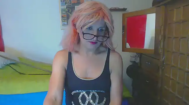 Snapshot of LorenJade chatting on February 12, 8:49 am LorenJade online show from February 12, 8:49 am
