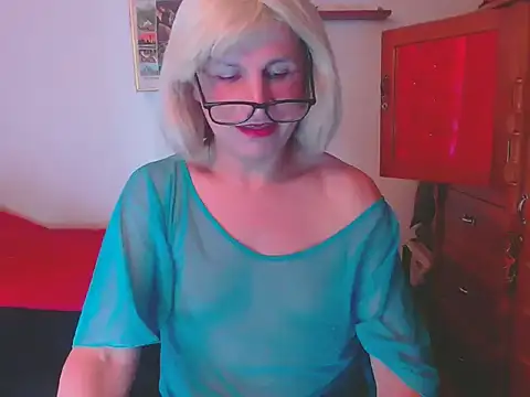 LorenJade online show from December 5, 7:51 am