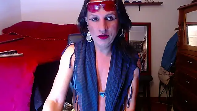 LorenJade online show from July 28, 8:00 am