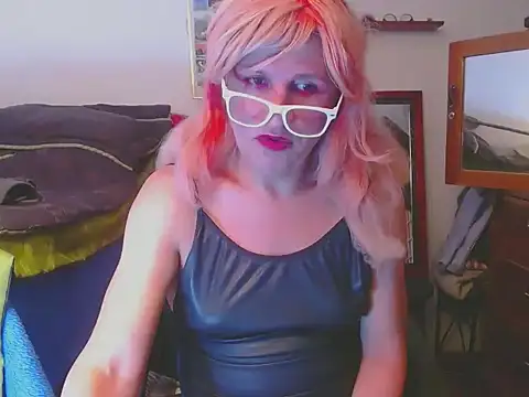 LorenJade online show from May 15, 7:06 am