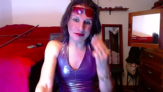 LorenJade online show from July 18, 7:28 am