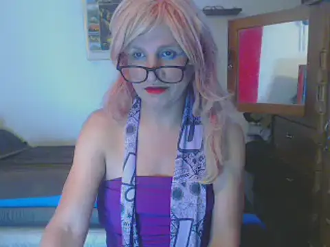Snapshot of LorenJade chatting on February 25, 6:58 am LorenJade online show from February 25, 6:58 am