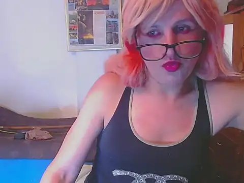 LorenJade online show from February 9, 7:39 am