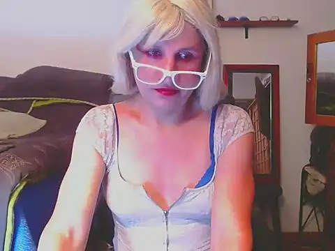 LorenJade online show from April 19, 9:54 am