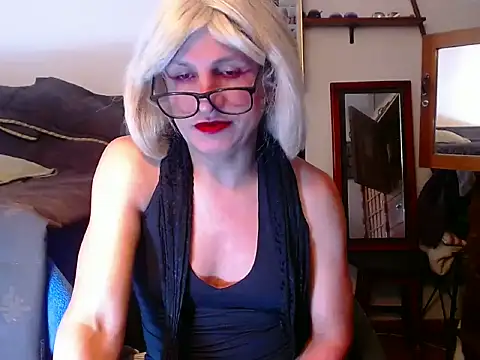 LorenJade online show from June 19, 7:47 am