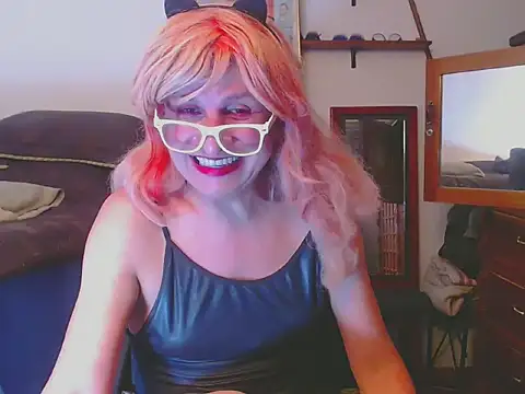LorenJade online show from May 16, 7:29 am