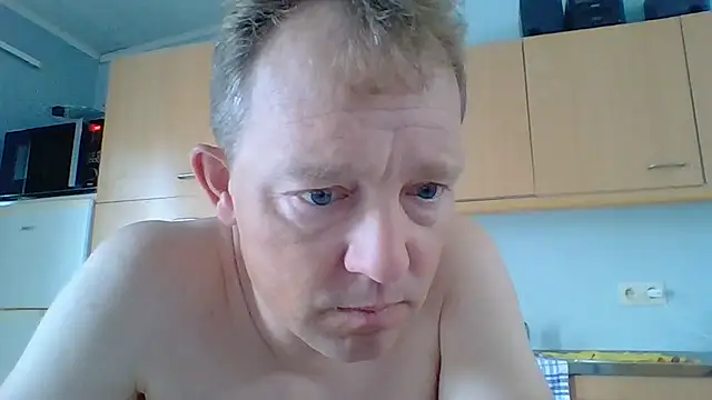 Snapshot of bertolini chatting on May 31, 7:36 am bertolini online show from May 31, 7:36 am