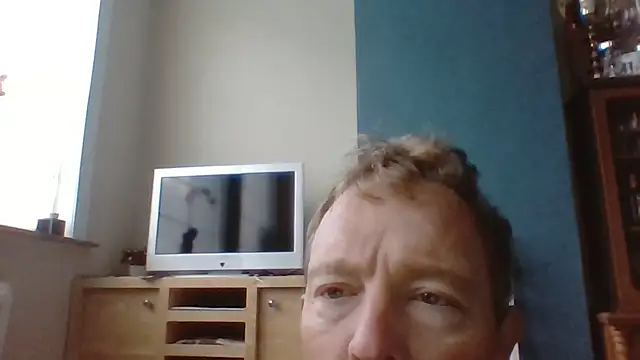 Snapshot of bertolini chatting on October 8, 6:26 am bertolini online show from October 8, 6:26 am