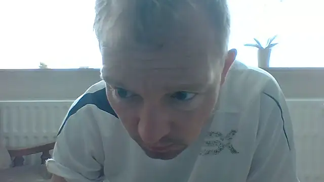 Snapshot of bertolini chatting on May 23, 7:29 am bertolini online show from May 23, 7:29 am