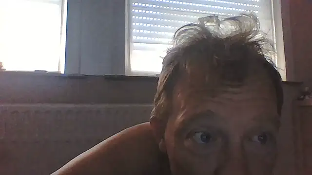 Snapshot of bertolini chatting on July 13, 7:18 am bertolini online show from July 13, 7:18 am