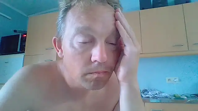 Snapshot of bertolini chatting on July 14, 7:57 am bertolini online show from July 14, 7:57 am