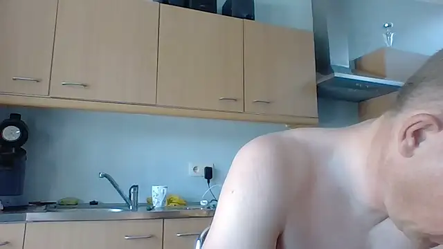Snapshot of bertolini chatting on May 25, 1:21 pm bertolini online show from May 25, 1:21 pm