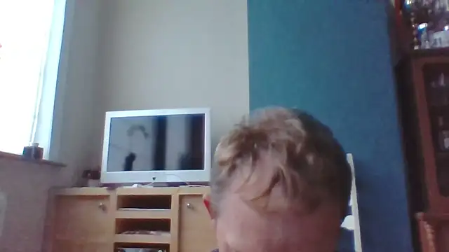 Snapshot of bertolini chatting on October 7, 6:36 am bertolini online show from October 7, 6:36 am
