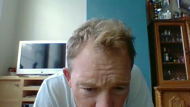 Snapshot of bertolini chatting on September 21, 6:51 am bertolini online show from September 21, 6:51 am