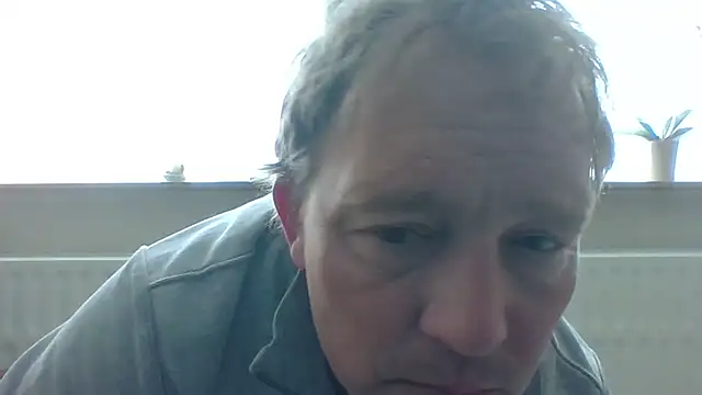 Snapshot of bertolini chatting on April 28, 1:04 pm bertolini online show from April 28, 1:04 pm