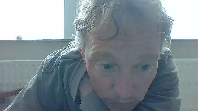 Snapshot of bertolini chatting on May 11, 1:01 pm bertolini online show from May 11, 1:01 pm