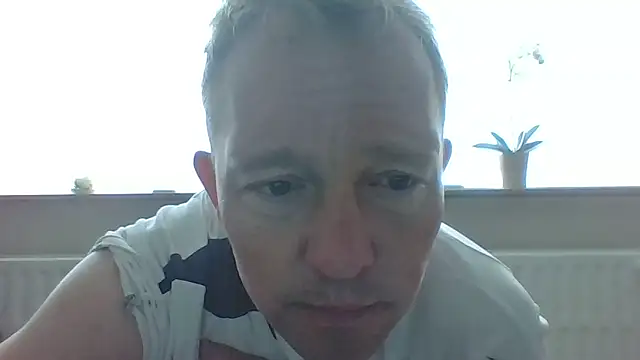 Snapshot of bertolini chatting on May 17, 7:52 am bertolini online show from May 17, 7:52 am