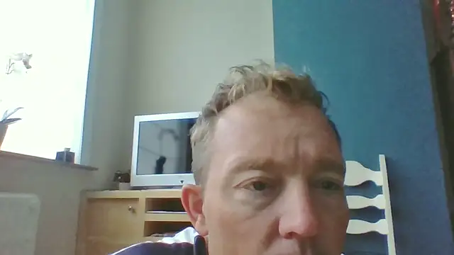 Snapshot of bertolini chatting on October 4, 7:10 am bertolini online show from October 4, 7:10 am