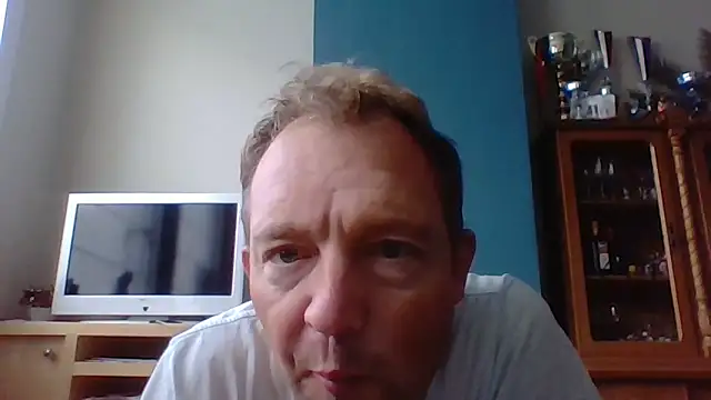Snapshot of bertolini chatting on September 25, 7:03 am bertolini online show from September 25, 7:03 am